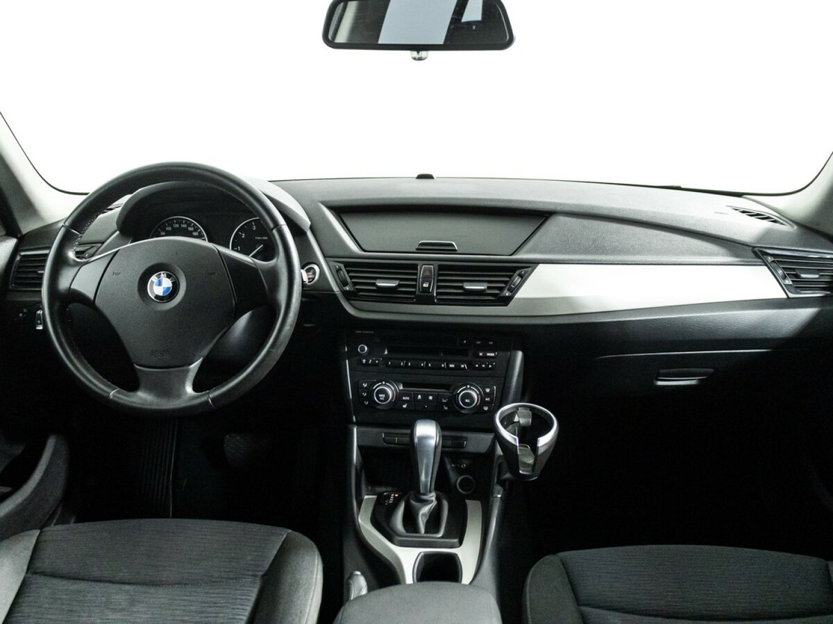 BMW X1 18i I (E84) Рестайлинг, 2013 Фото №13