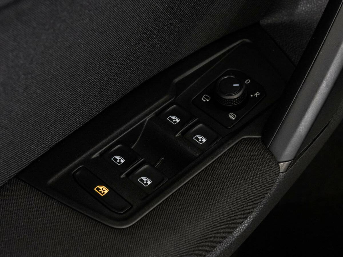 Volkswagen Tiguan, 2019 Фото №18