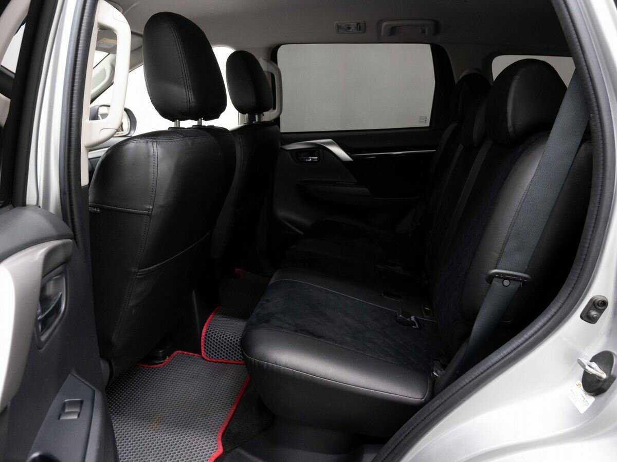 Mitsubishi Pajero Sport, 2017 Фото №10