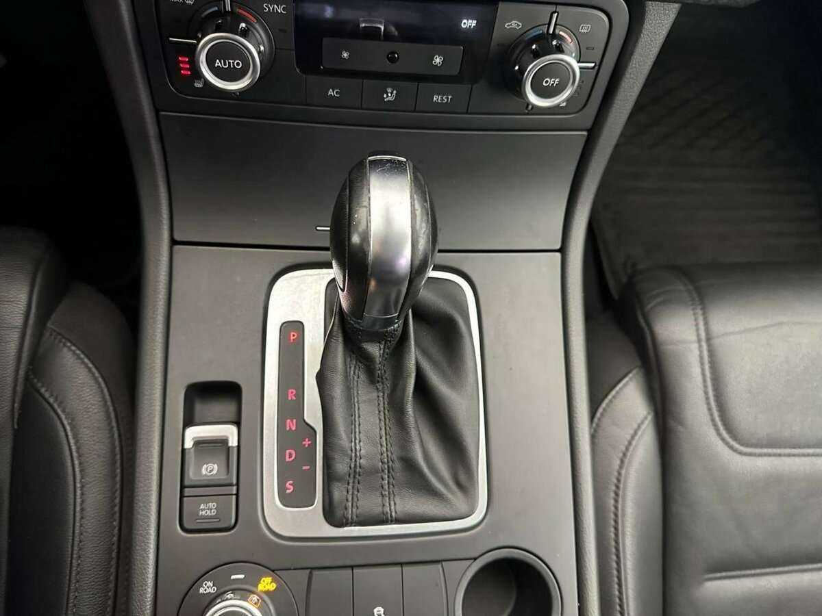 Volkswagen Touareg, 2012 Фото №13