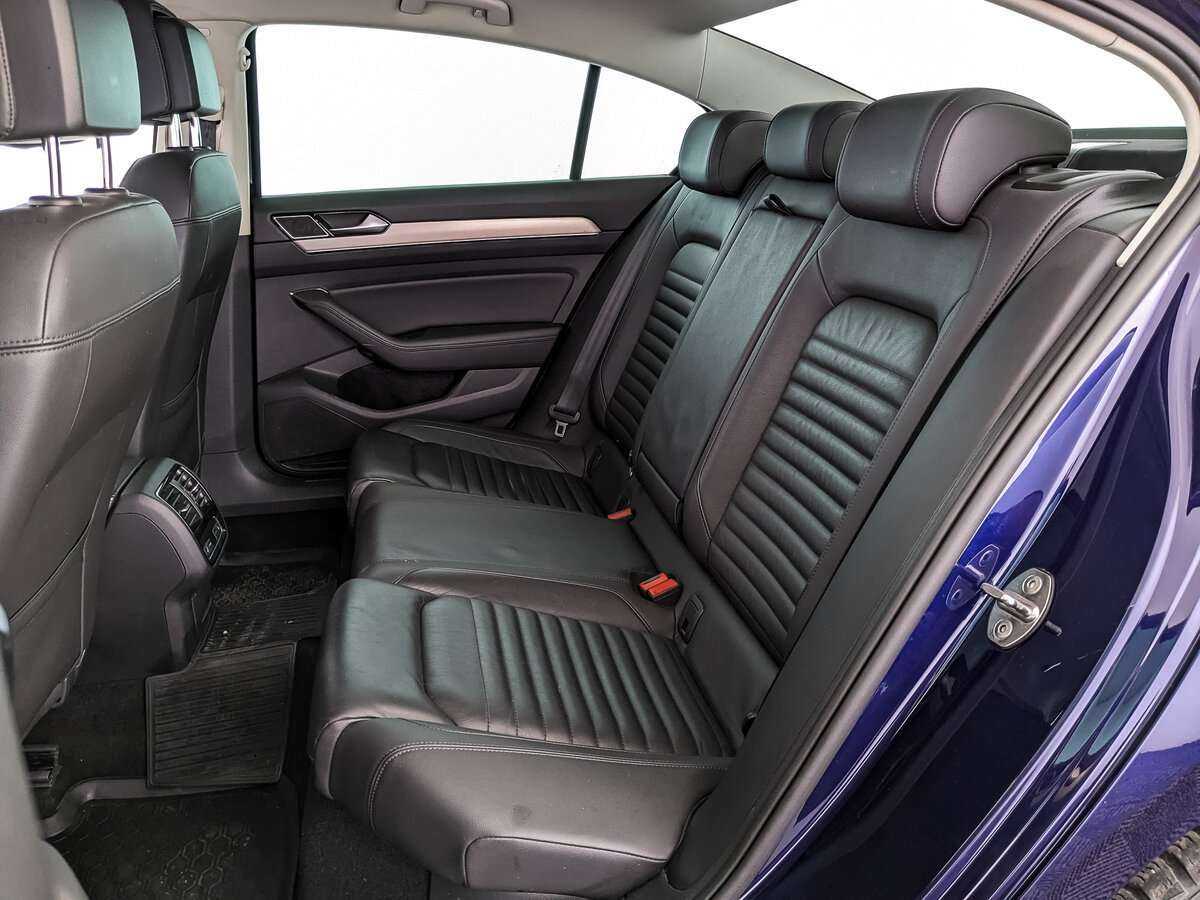 Volkswagen Passat, 2019 Фото №14