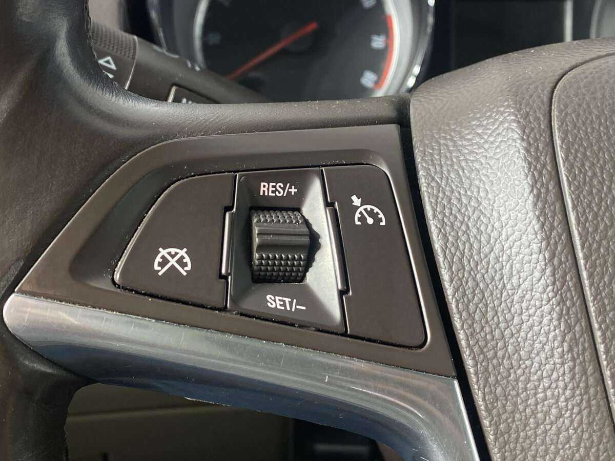 Opel Insignia, 2013 Фото №12