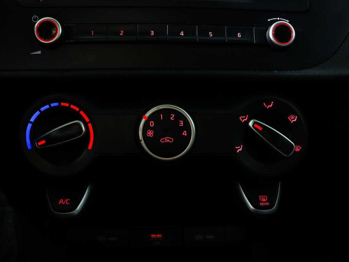 Kia Rio, 2021 Фото №14