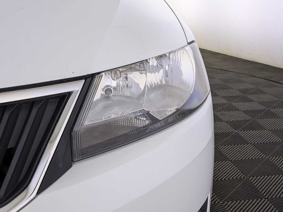 Skoda Rapid, 2017 Фото №11