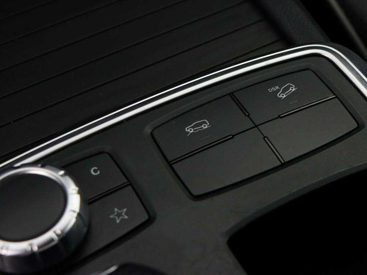 Mercedes-Benz M-Класс 350 CDI, 2012 Фото №12