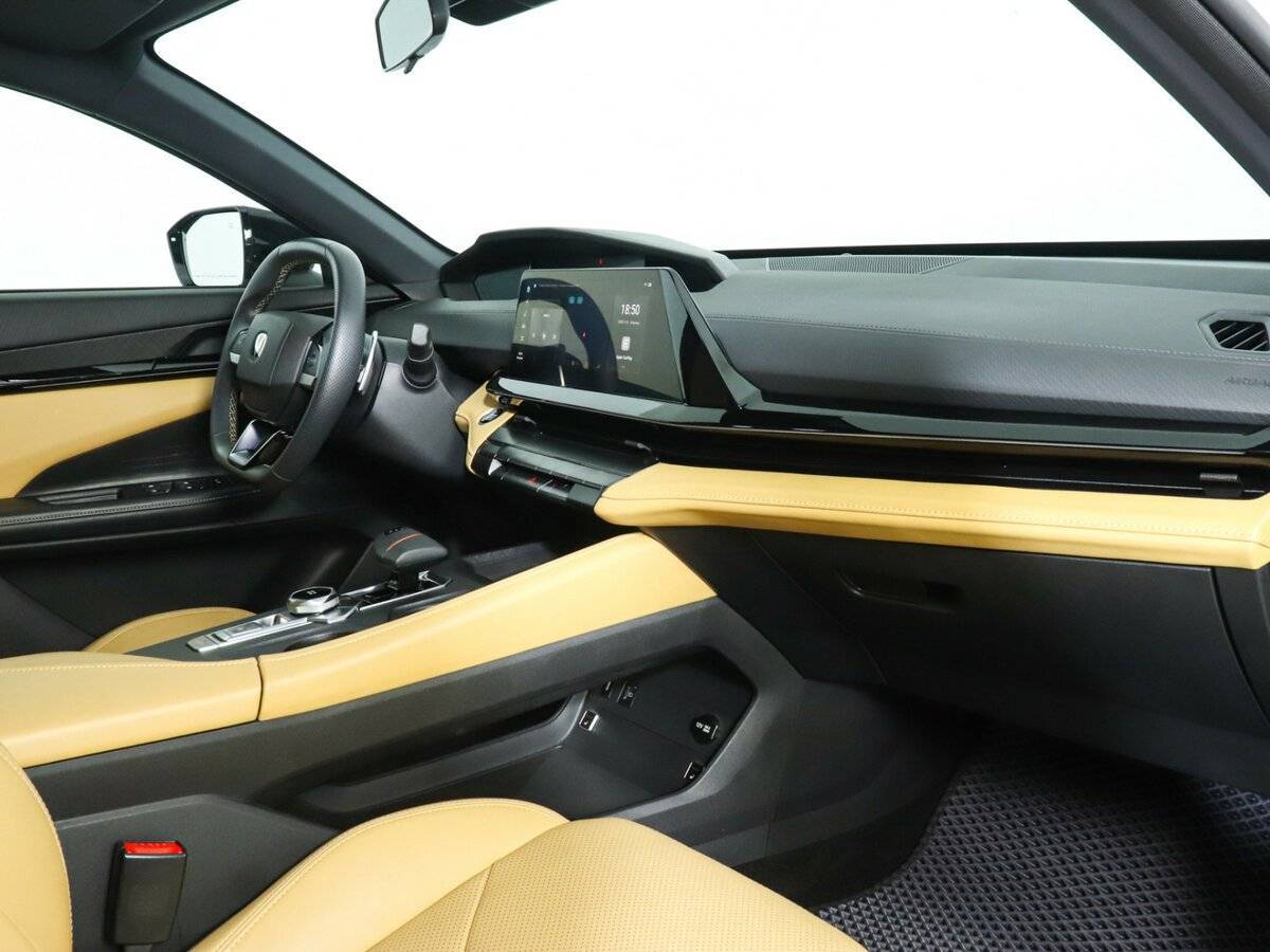 Changan UNI-V, 2022 Фото №8