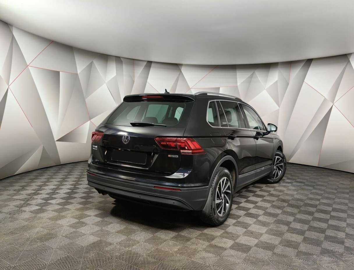 Volkswagen Tiguan, 2018 Фото №2