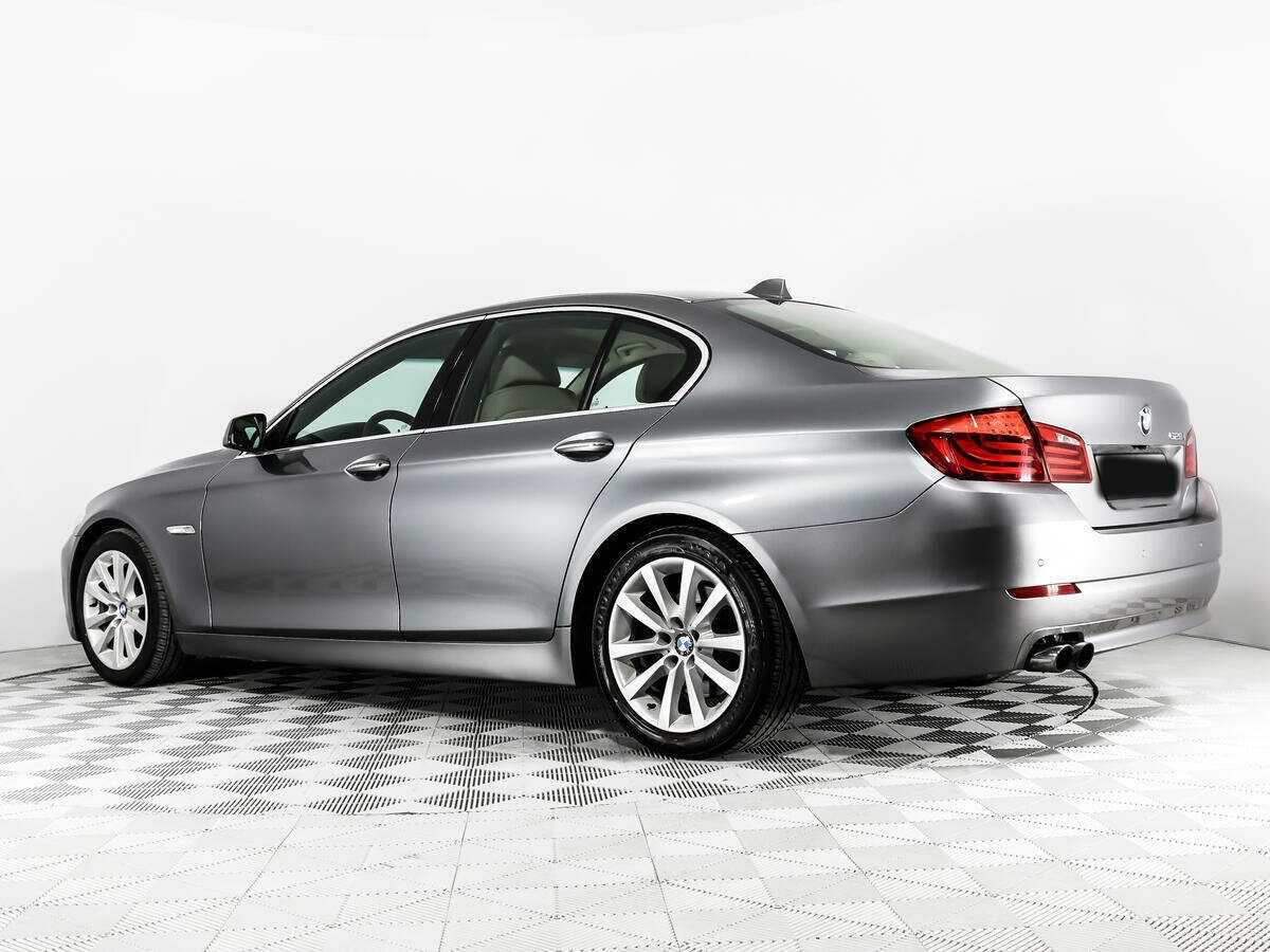BMW 5 серии 528i xDrive, 2012 Фото №6