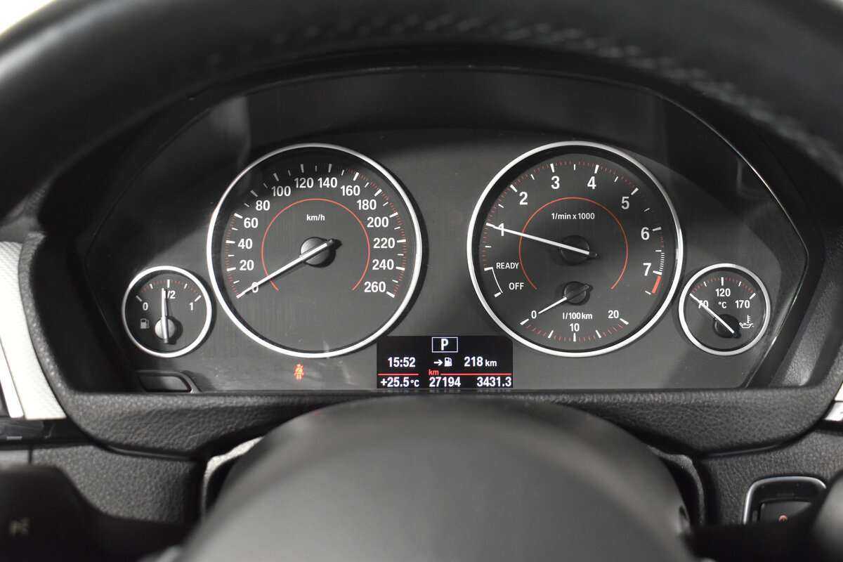 BMW 3 серии 320i xDrive, 2016 Фото №12