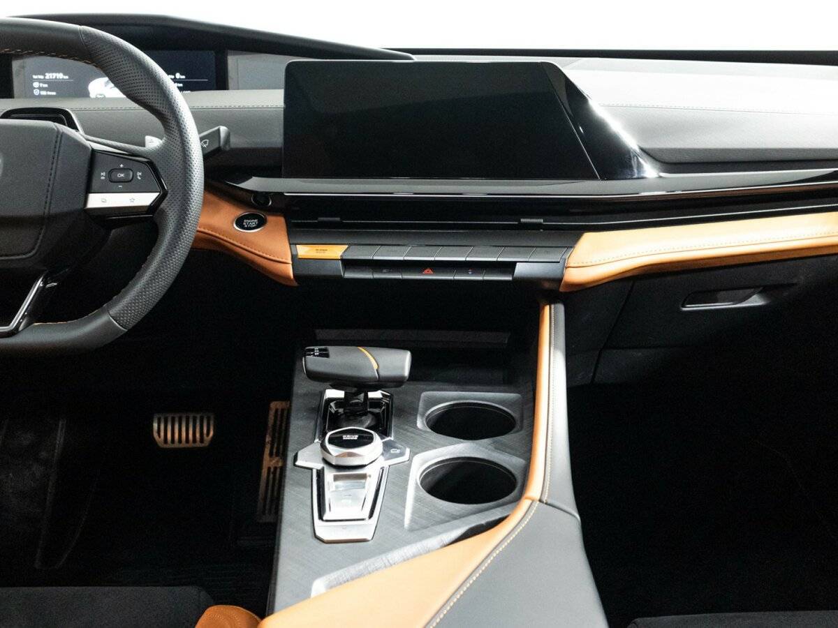 Changan UNI-V, 2023 Фото №14