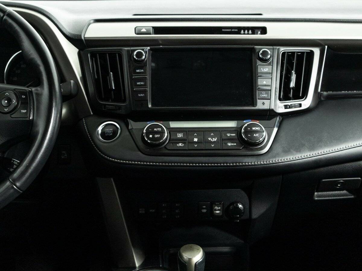 Toyota RAV4, 2018 Фото №14