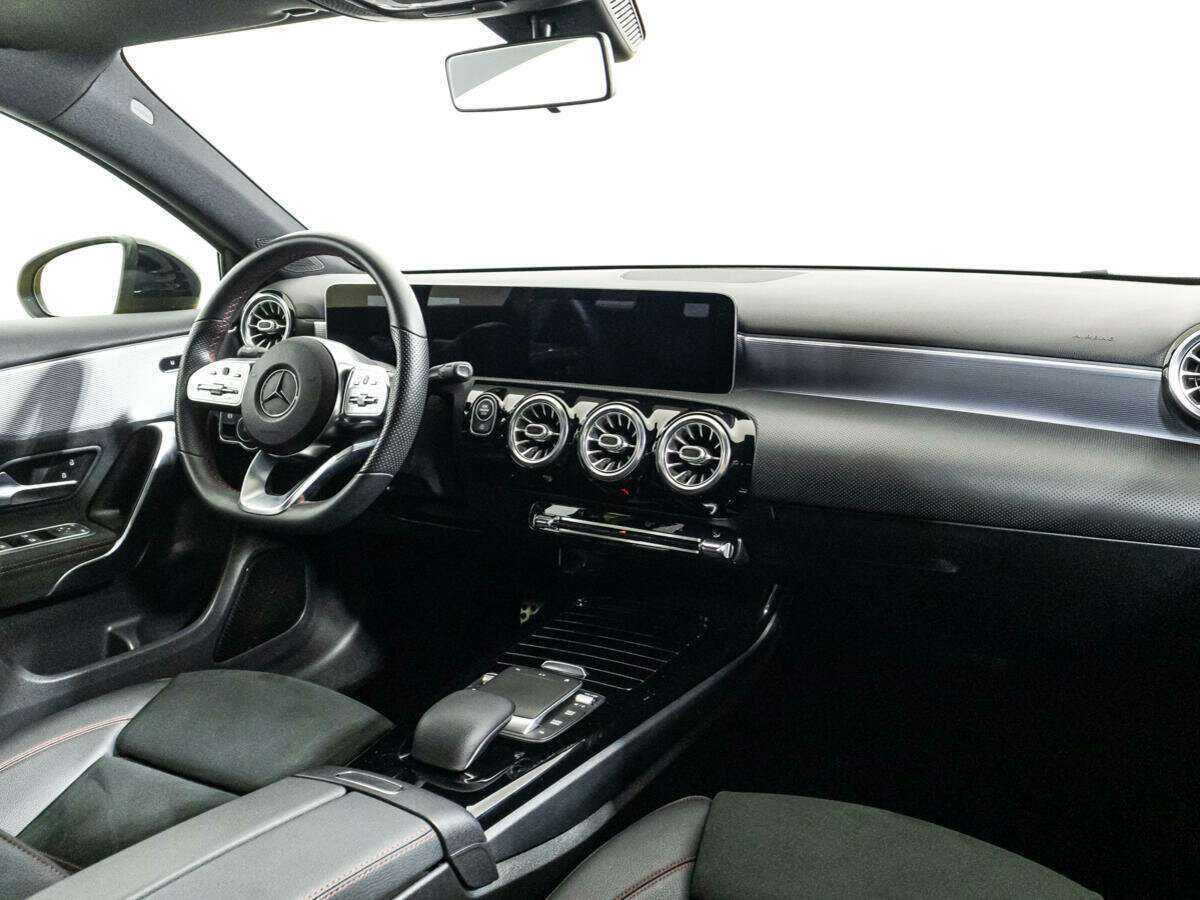 Mercedes-Benz A-Класс 200, 2020 Фото №9