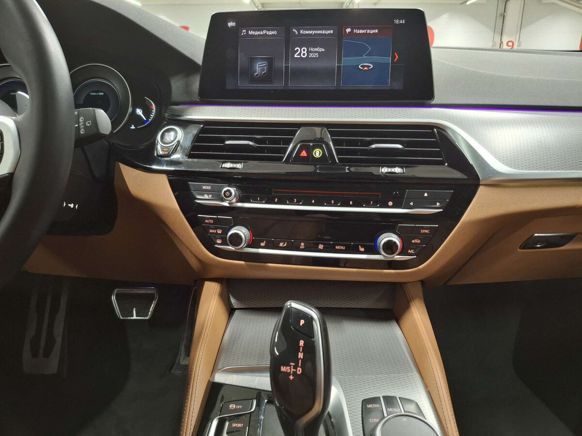 BMW 5 серии 520d VII (G30/G31/G38), 2018 Фото №15