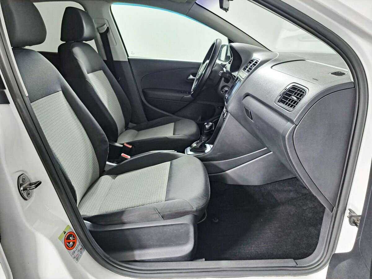 Volkswagen Polo, 2012 Фото №8