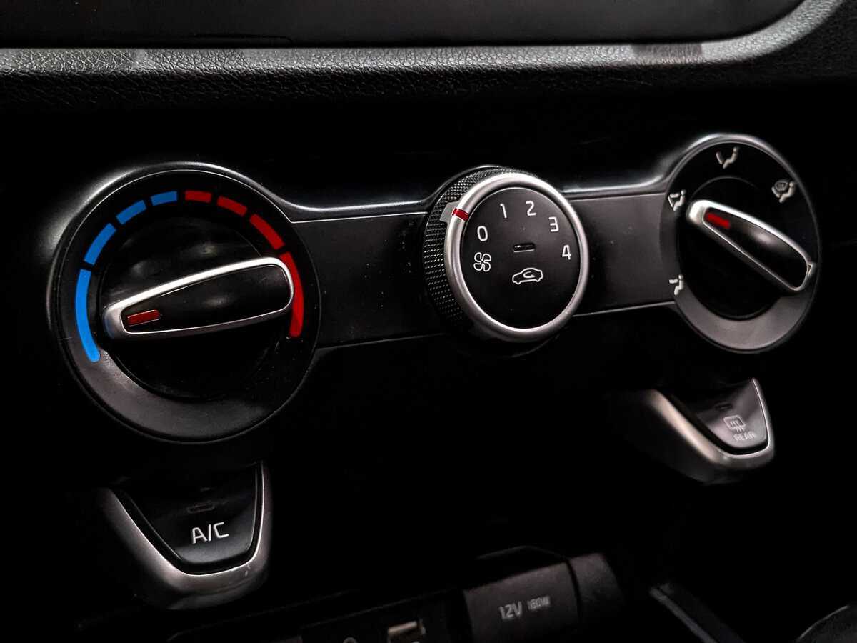 Kia Rio X-Line, 2020 Фото №18