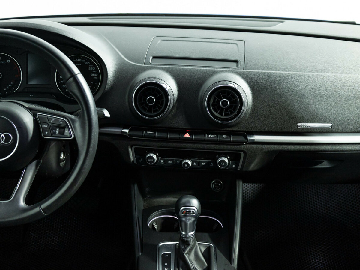 Audi A3 III (8V) Рестайлинг, 2019 Фото №14