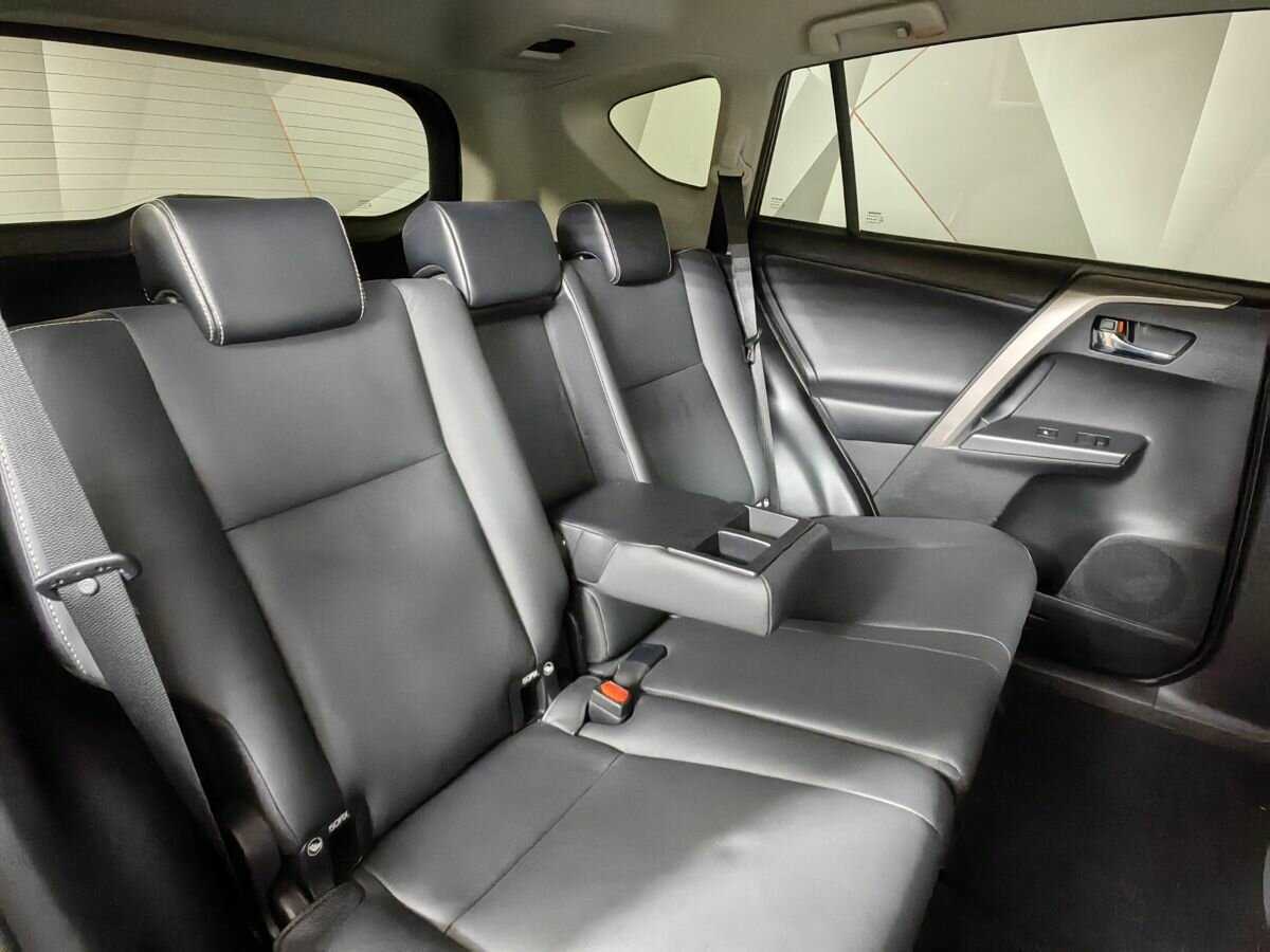Toyota RAV4, 2018 Фото №13