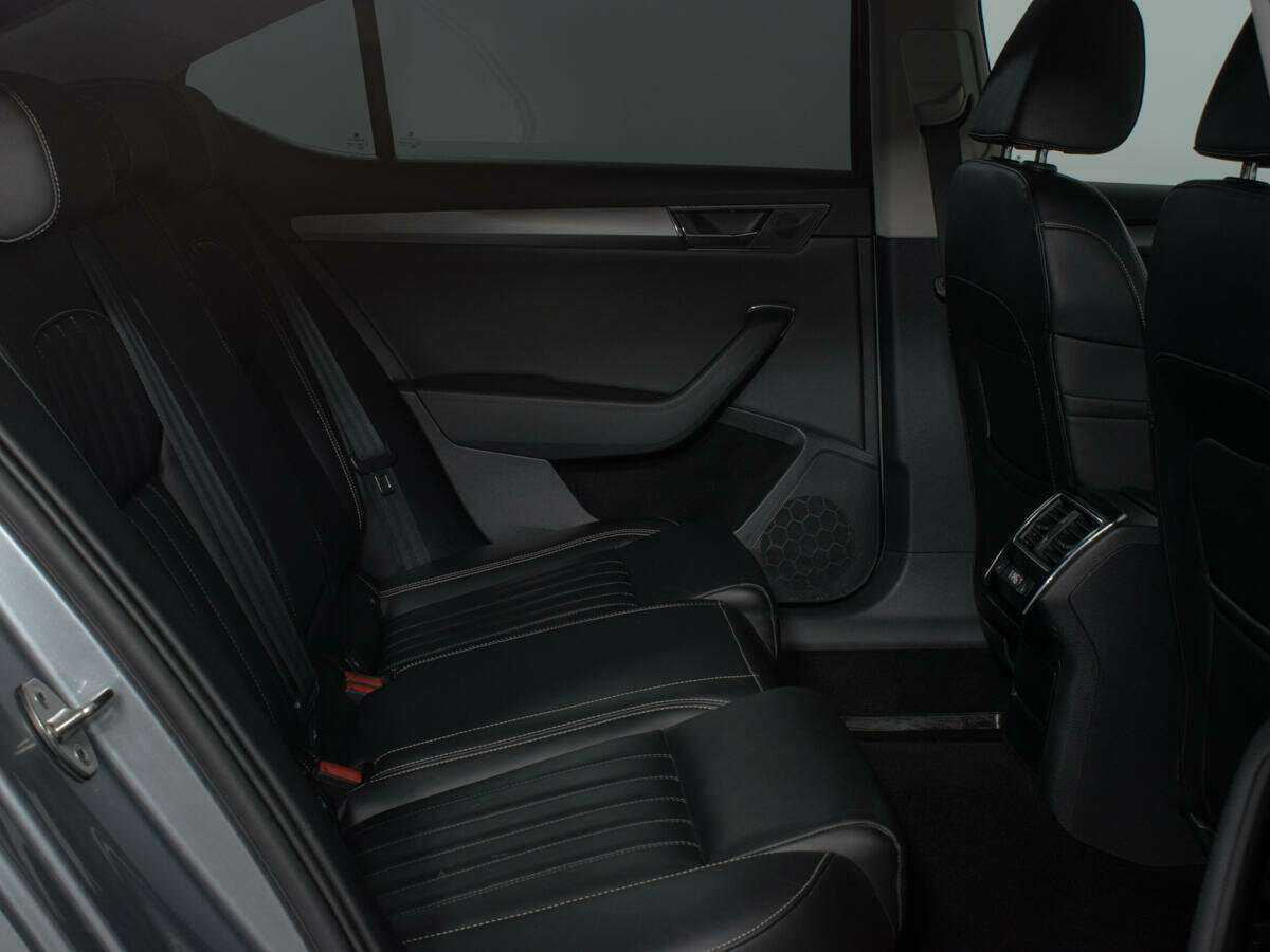 Skoda Superb, 2019 Фото №11