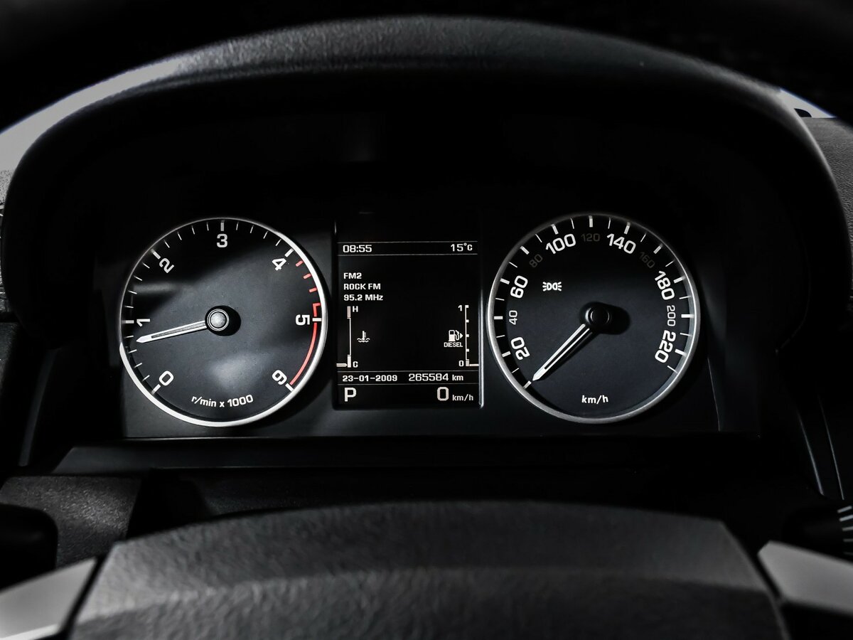 Land Rover Discovery IV Рестайлинг, 2013 Фото №8