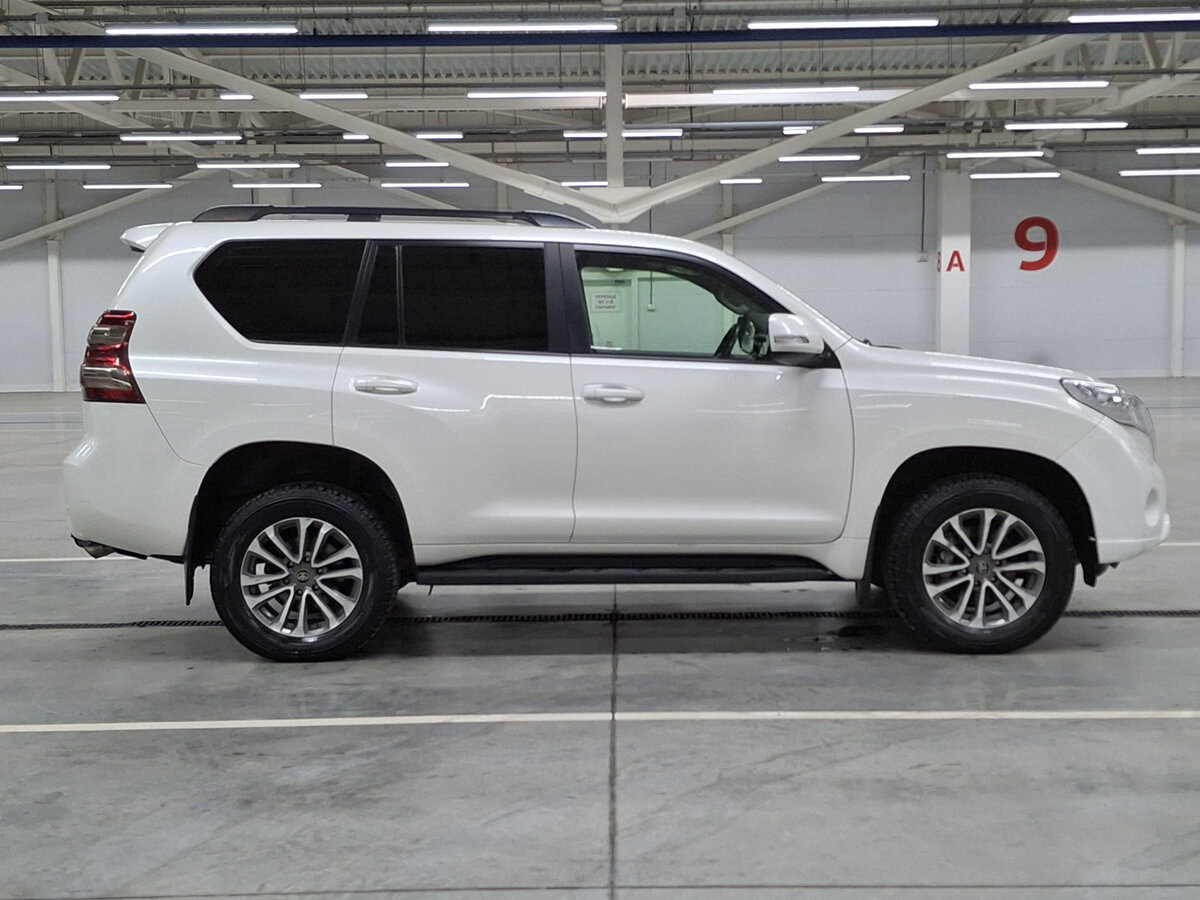 Toyota Land Cruiser Prado 150 Series Рестайлинг 1, 2014 Фото №4