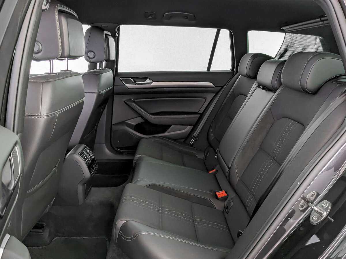 Volkswagen Passat Alltrack, 2018 Фото №12