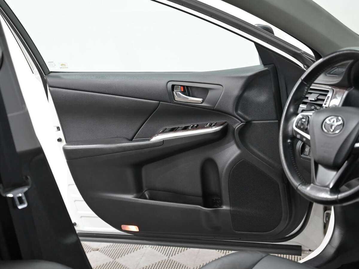 Toyota Camry, 2017 Фото №11