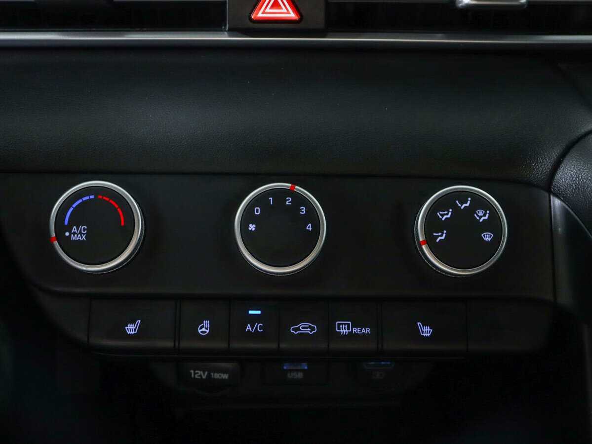 Hyundai Elantra, 2021 Фото №15