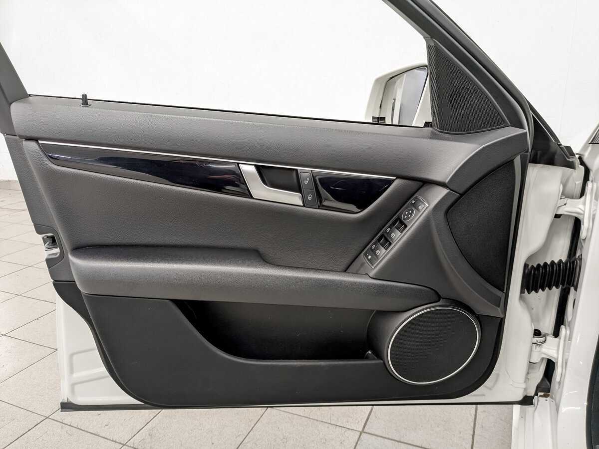 Mercedes-Benz C-Класс 180 BlueEFFICIENCY, 2012 Фото №15