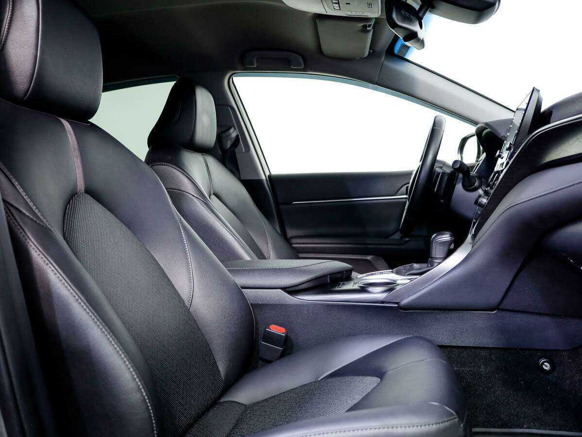 Toyota Camry, 2021 Фото №11