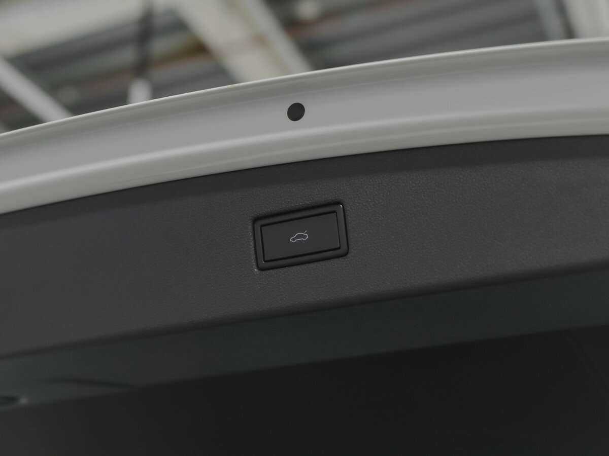 Volkswagen Tiguan, 2020 Фото №15