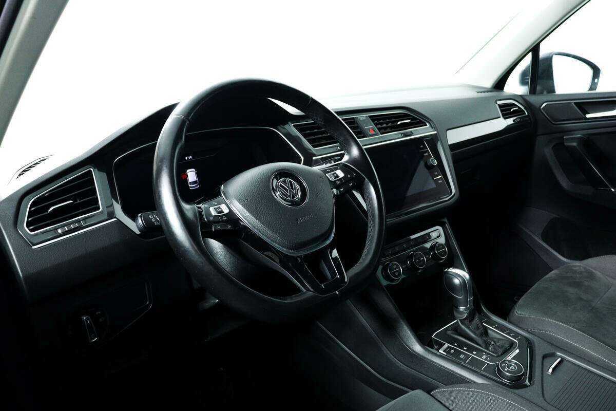 Volkswagen Tiguan, 2018 Фото №13