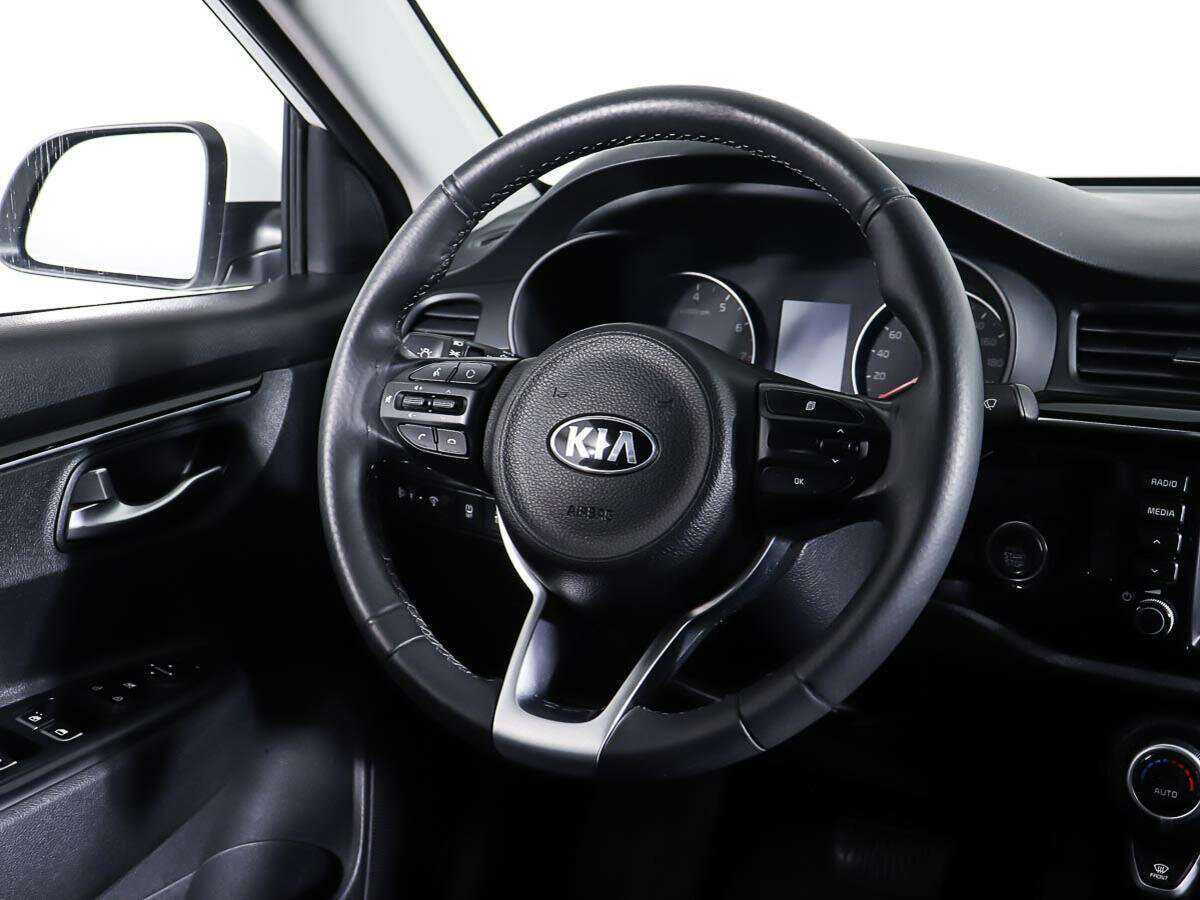 Kia Rio, 2017 Фото №15