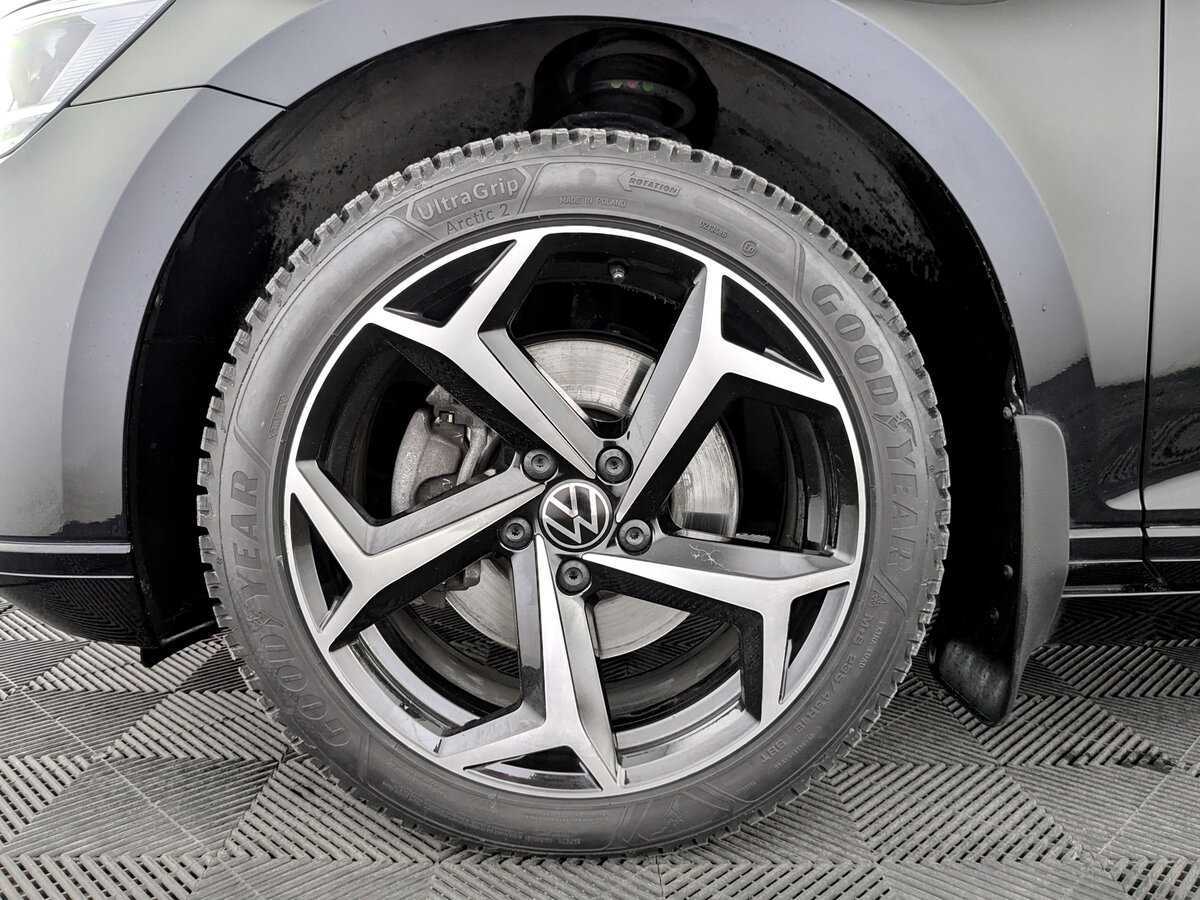 Volkswagen Passat, 2021 Фото №18
