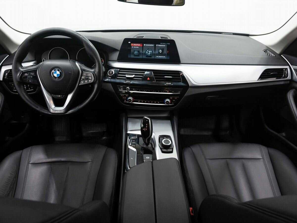 BMW 5 серии 520i, 2019 Фото №16