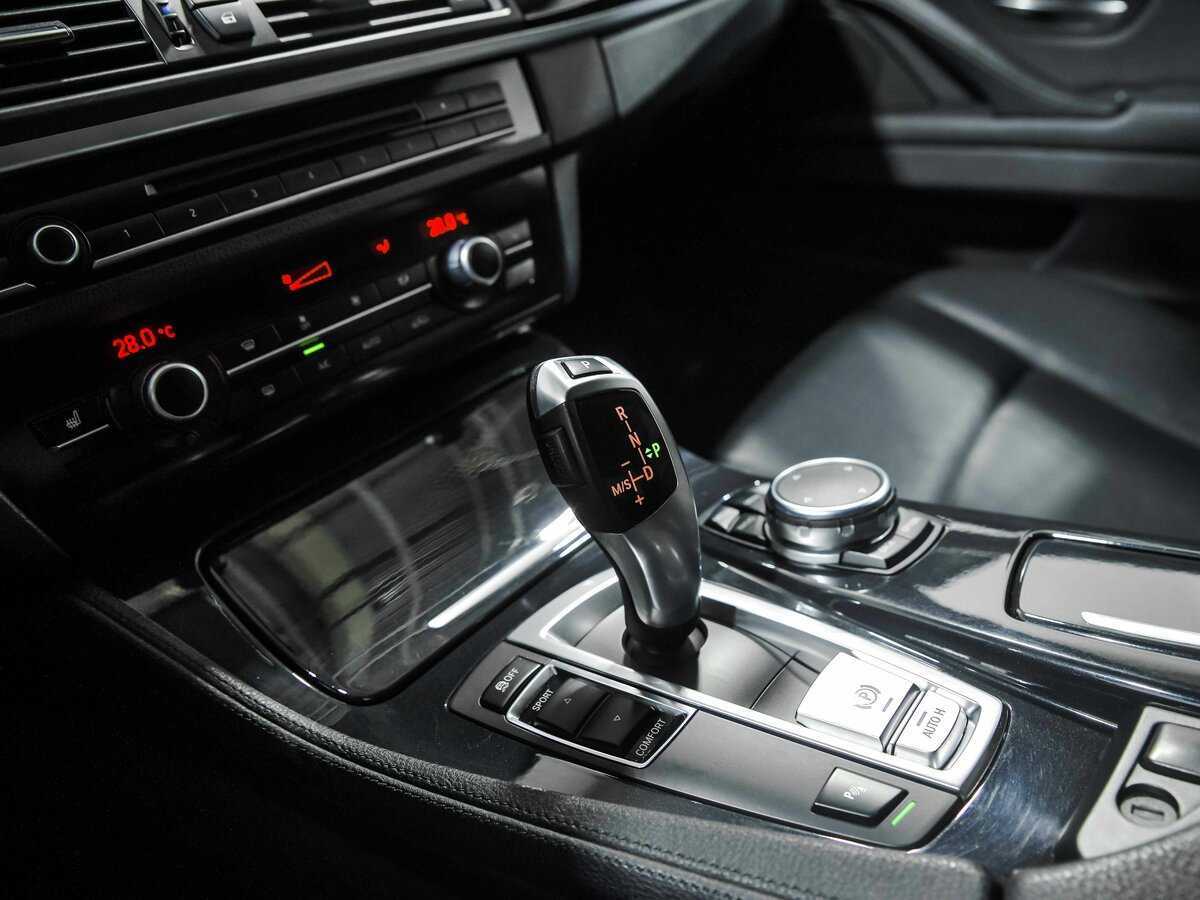 BMW 5 серии 520i, 2013 Фото №11