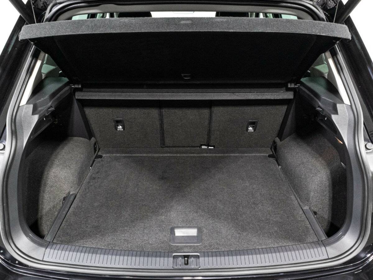 Volkswagen Tiguan, 2018 Фото №15