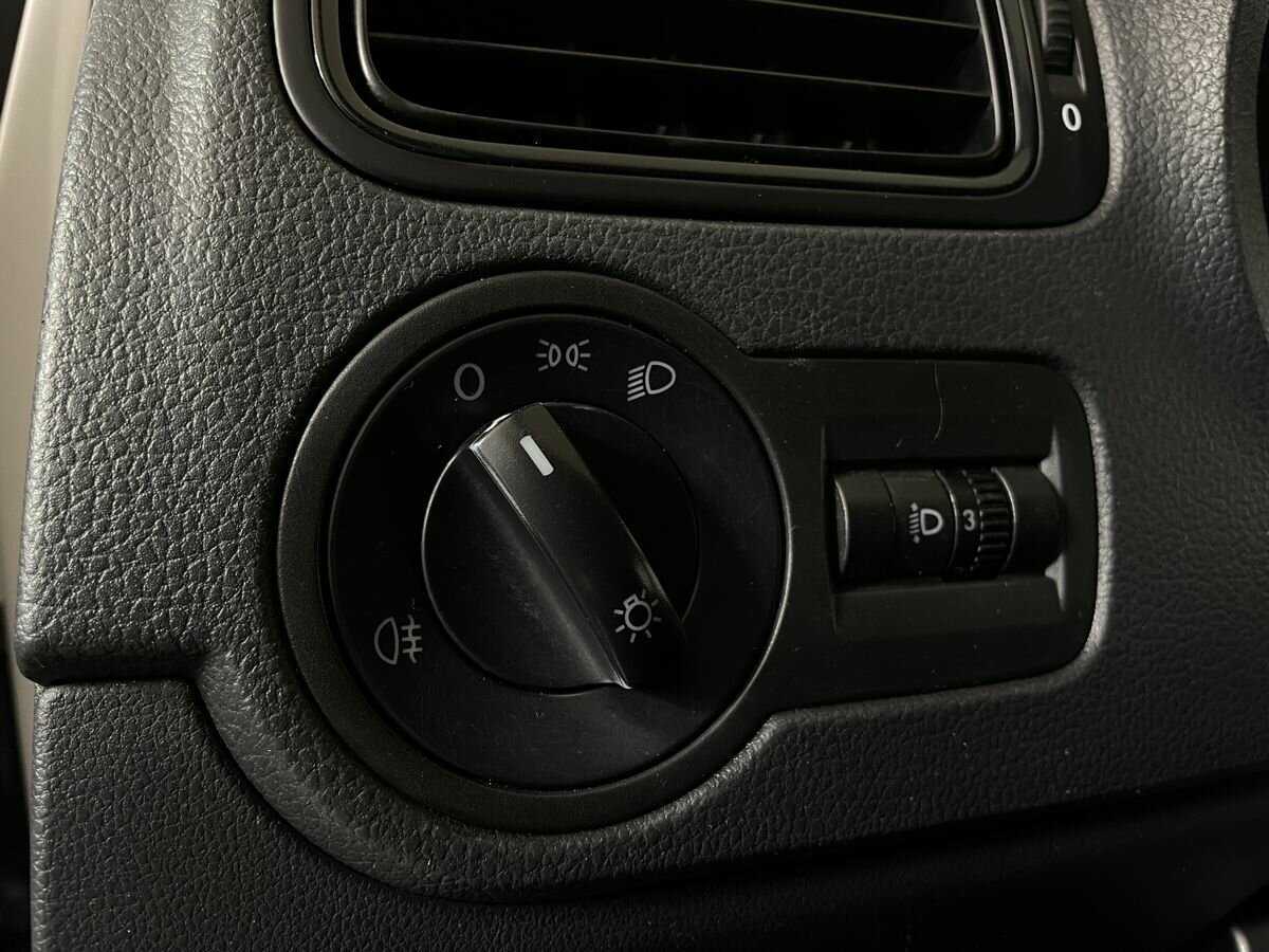 Volkswagen Polo, 2017 Фото №9