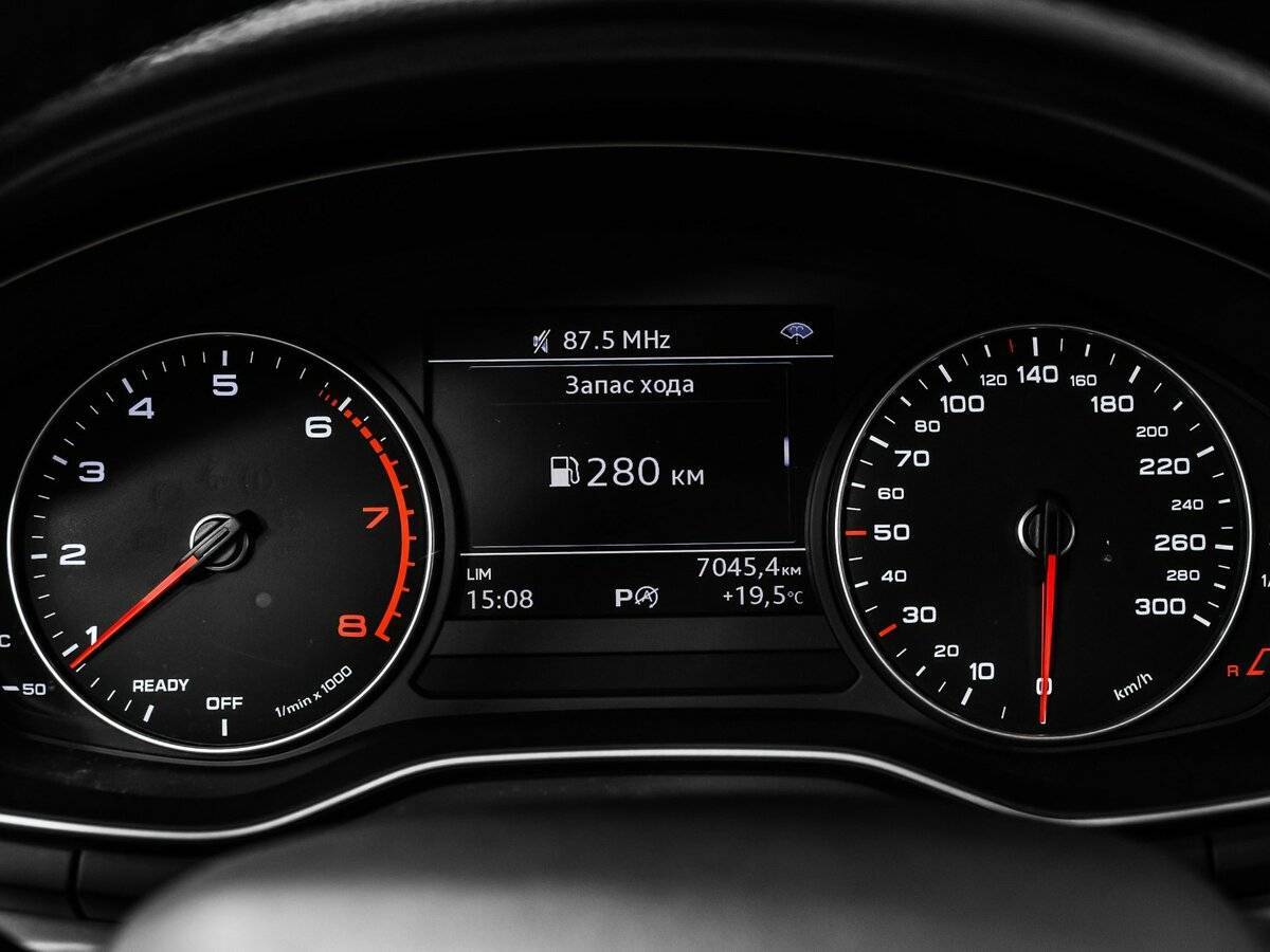 Audi A4, 2016 Фото №10