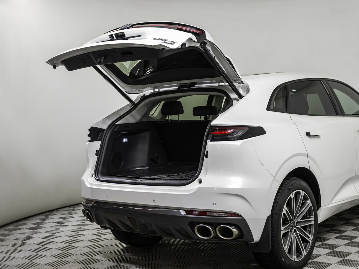 Changan UNI-K, 2023 Фото №16