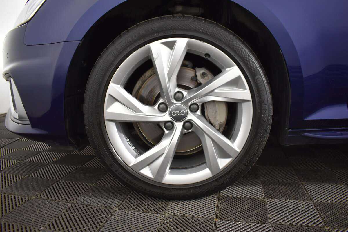 Audi A4, 2018 Фото №10