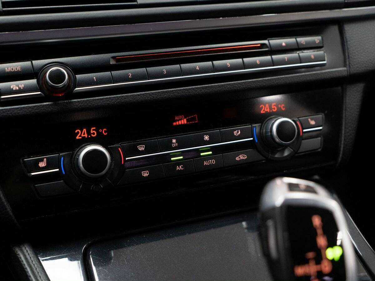 BMW 5 серии 530d xDrive, 2013 Фото №12