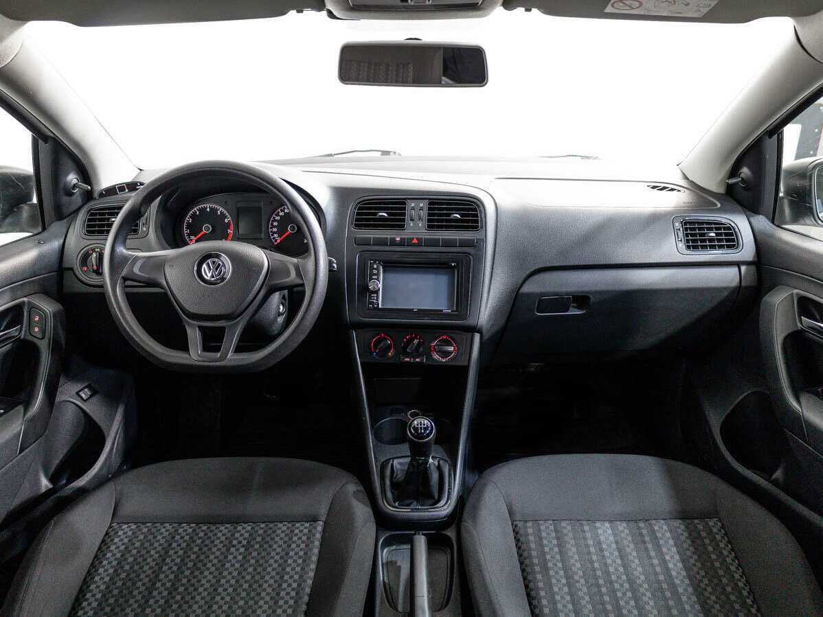 Volkswagen Polo, 2015 Фото №9