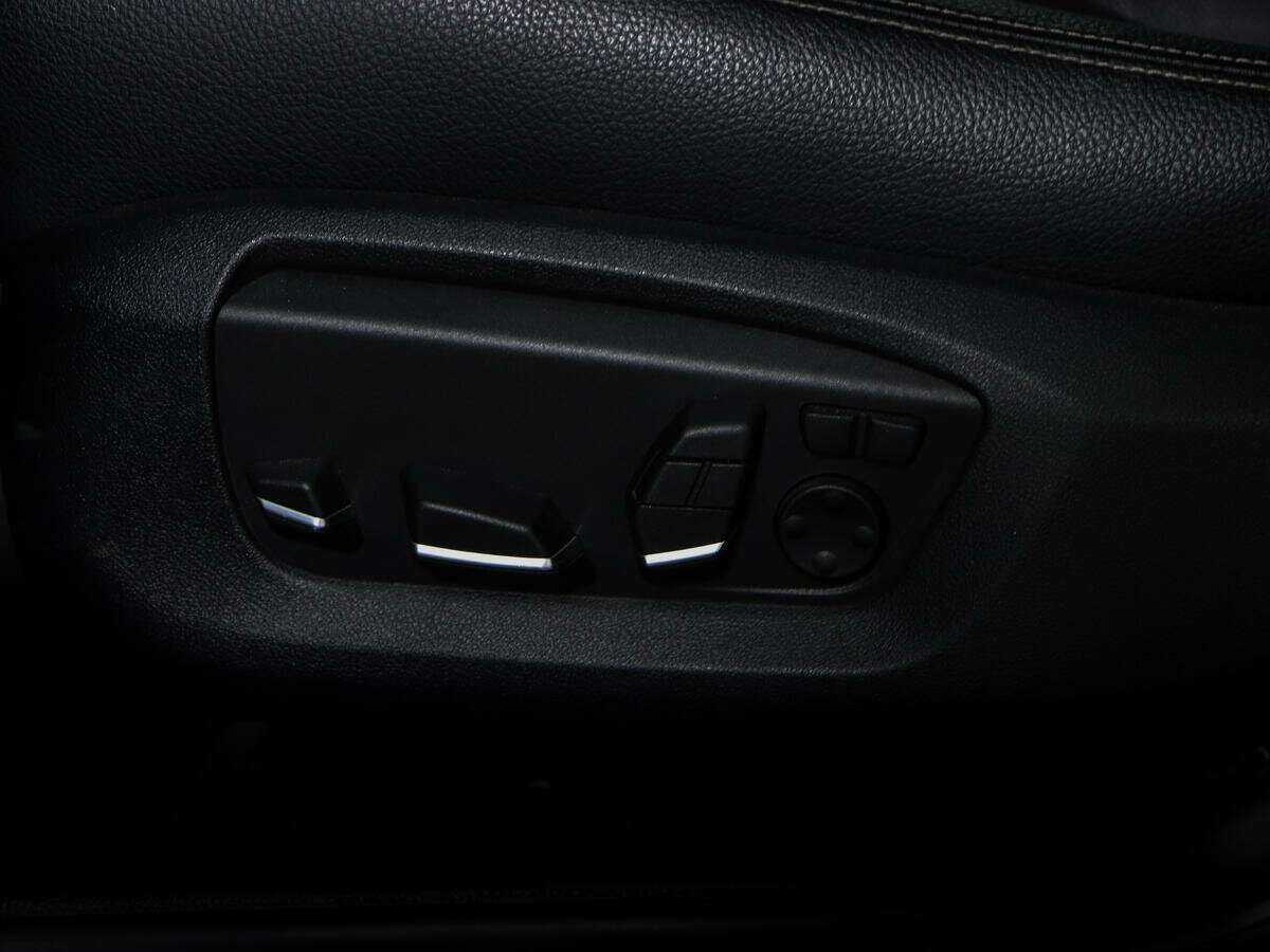 BMW 5 серии 530d xDrive, 2015 Фото №15