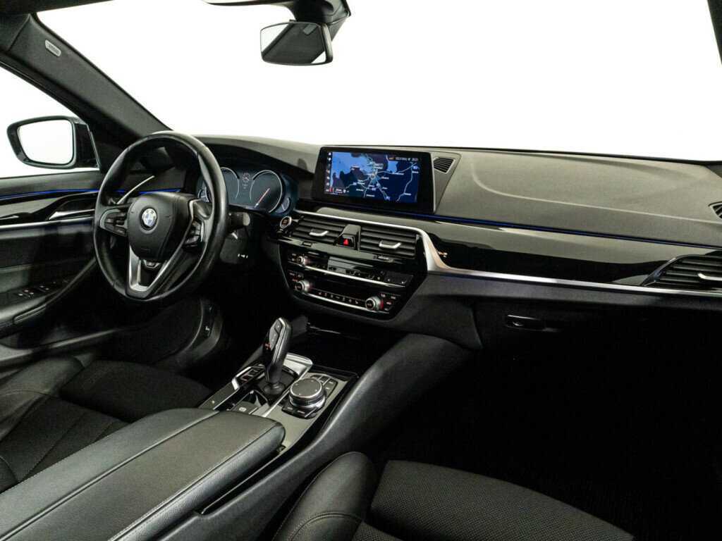 BMW 5 серии 520d xDrive, 2017 Фото №9