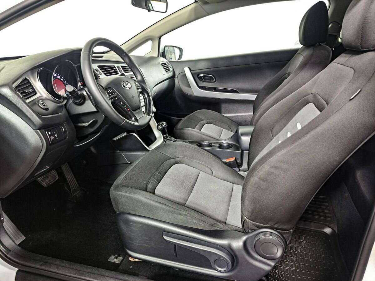 Kia Ceed, 2013 Фото №12