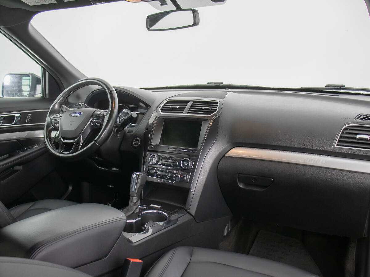 Ford Explorer, 2017 Фото №10