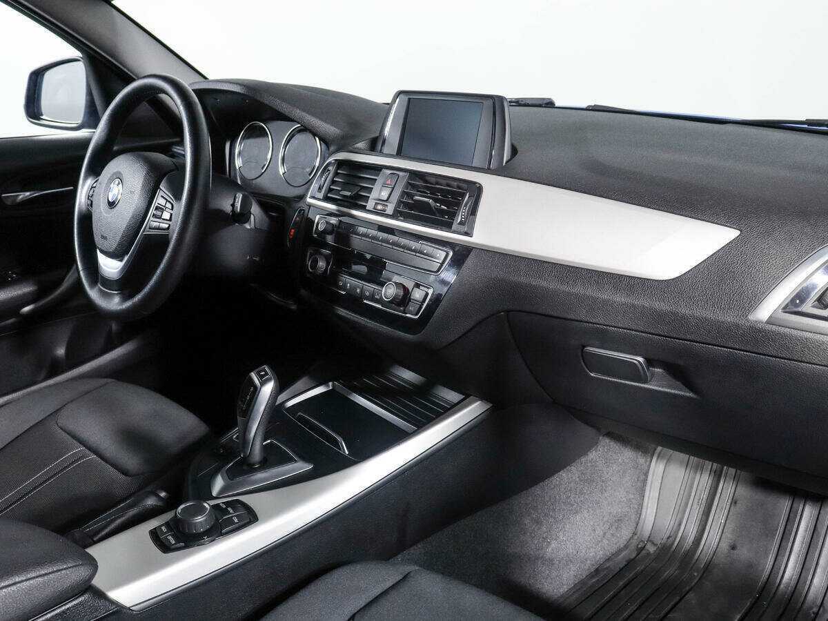 BMW 1 серии 118i, 2018 Фото №7