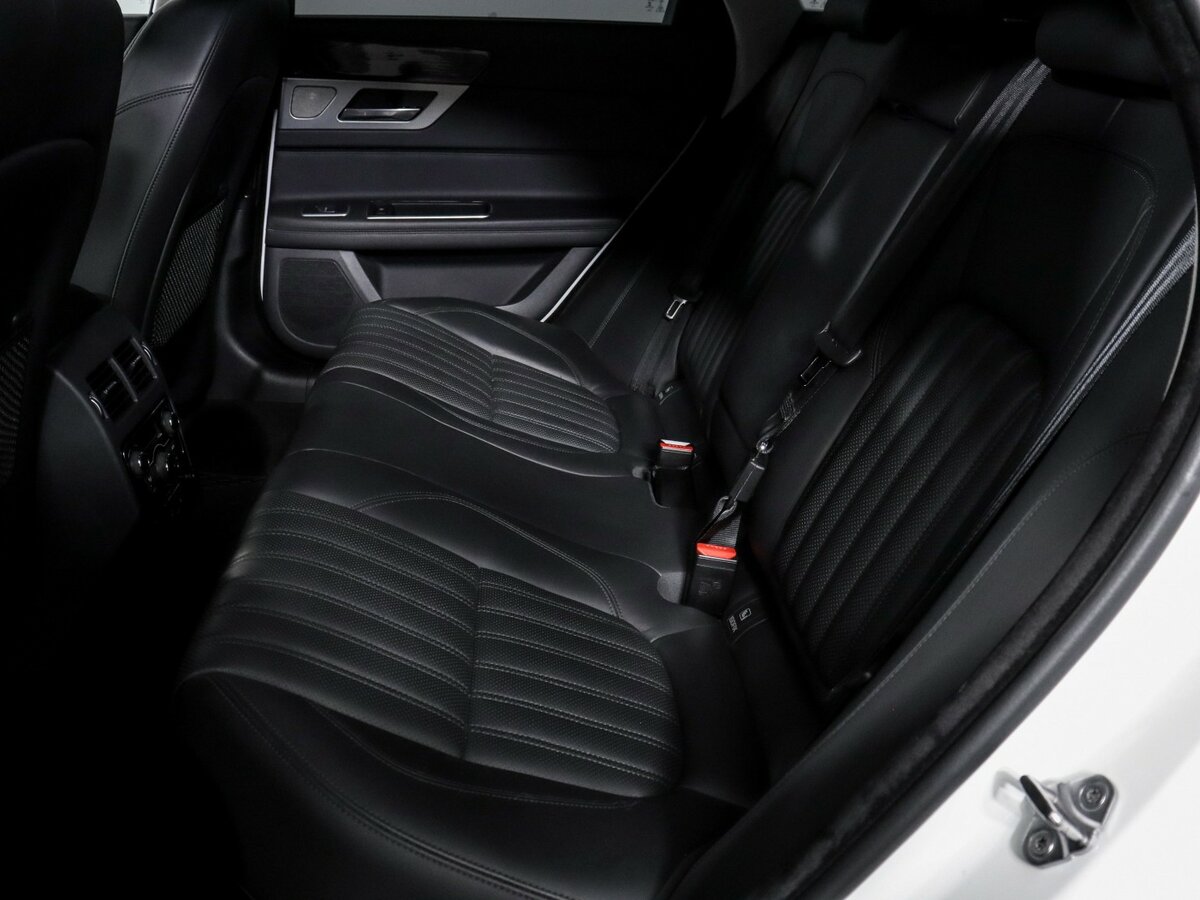 Jaguar XF II, 2018 Фото №8