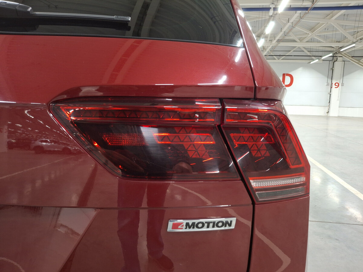 Volkswagen Tiguan II, 2018 Фото №9