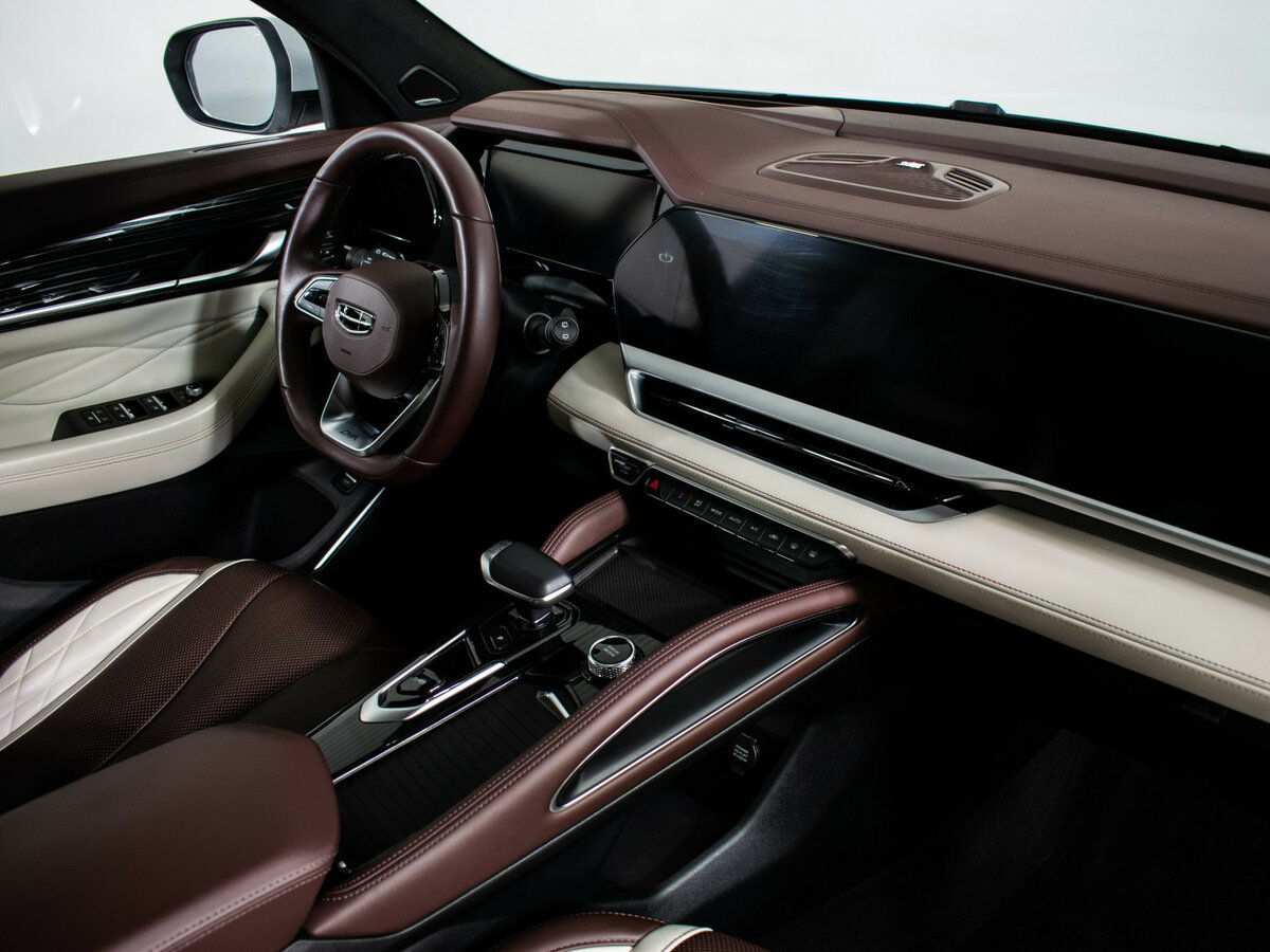 Geely Monjaro I, 2023 Фото №12